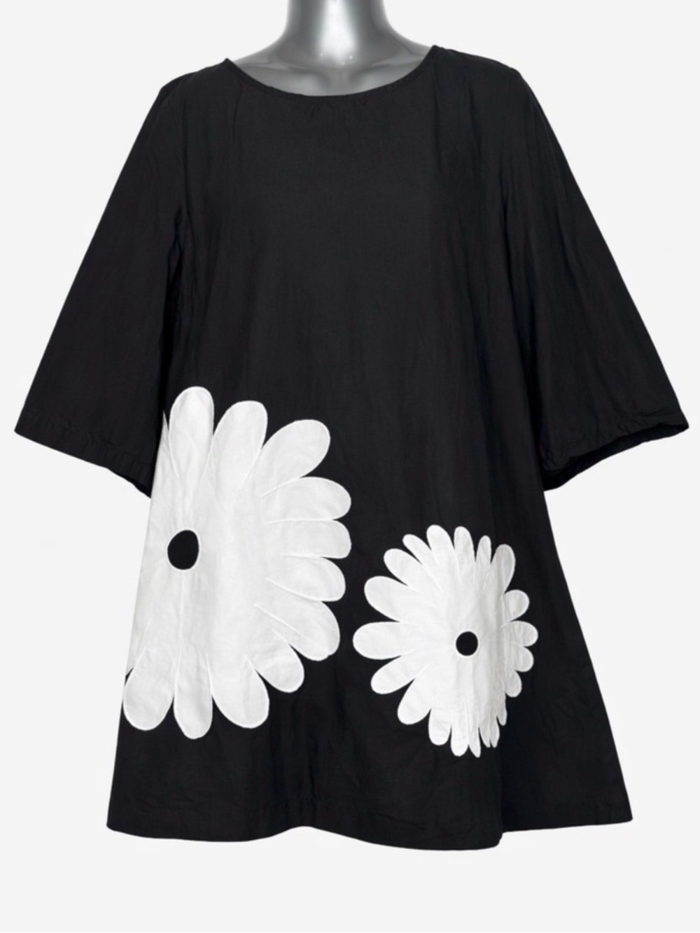 Fitzroy & Willa Black White Floral‎ Appliqué Swing Tunic Dress Size M